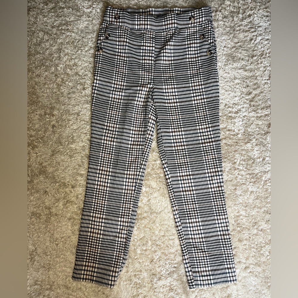 Women’s plaid slacks